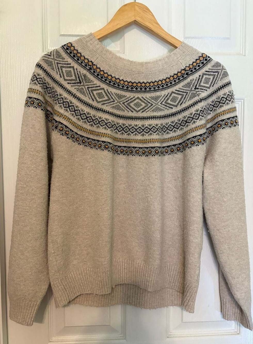 GUC Women's Fair Isle Sweater in Cream, size medium